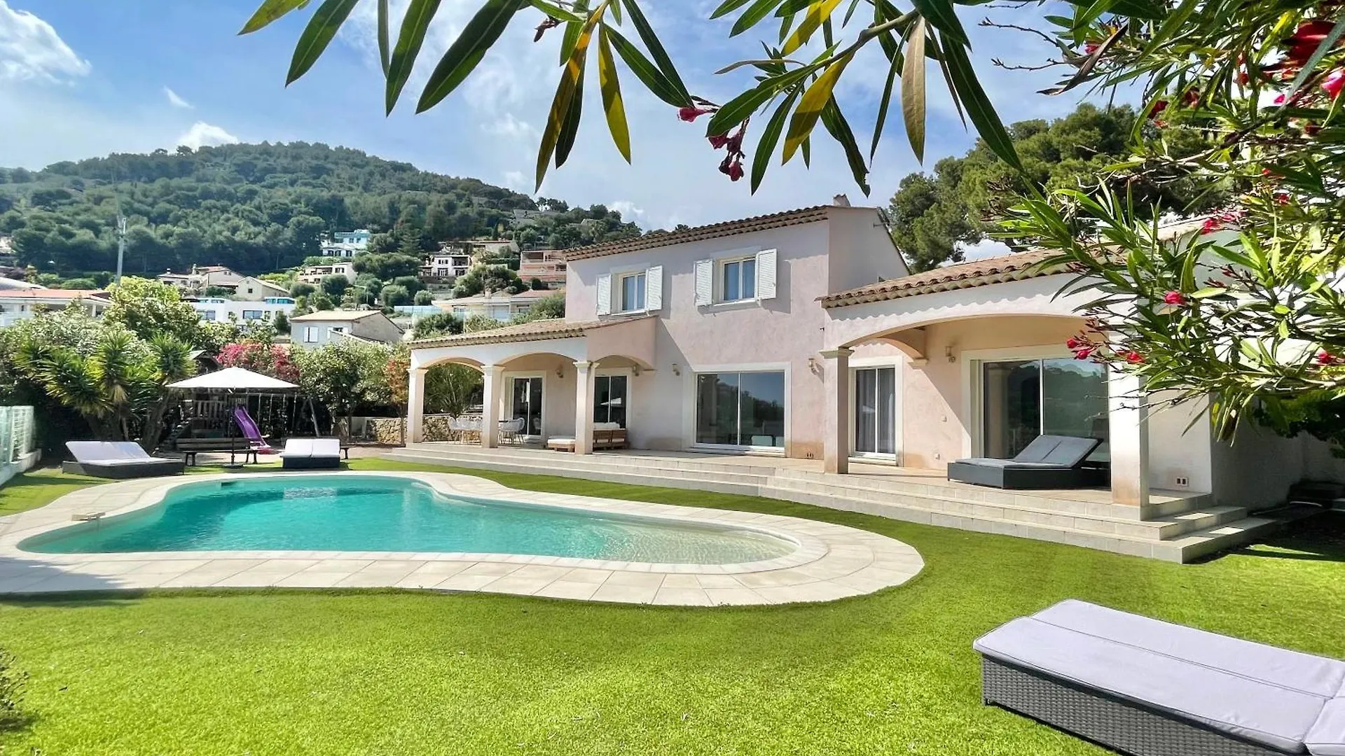 Le Clos Des Lauriers Roquebrune-Cap-Martin 0*,  Γαλλία